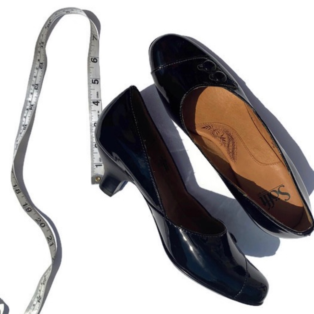 Sofft Black Patent Leather Kitten Heels